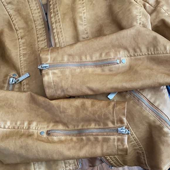 Camel Color Jacket - Picture 7 of 7